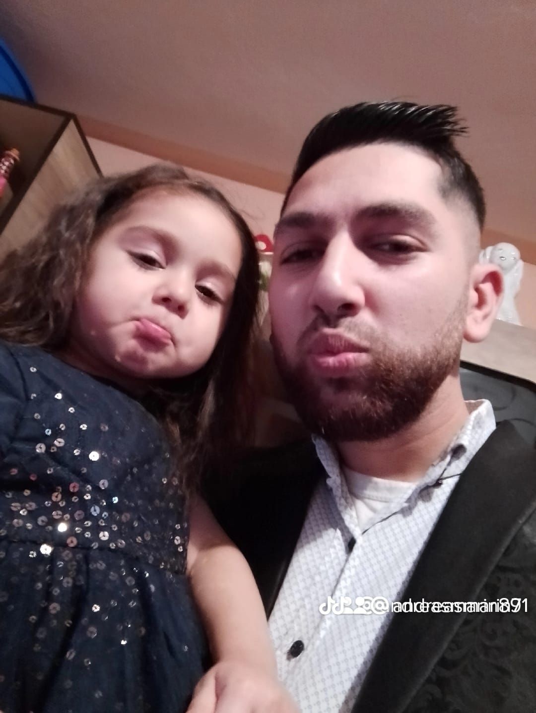 Andréas MARIN & sa fille - WoMEN NL